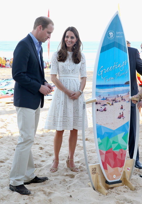 Prince-William-and-Catherine-of-Cambridge-wearing-Zimmermann-Roamer-dress-in-Manley-Sydney-royaltour-2014.jpg