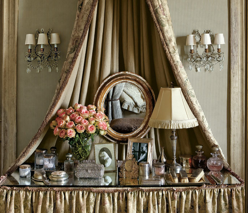 STYLISH HOME: Dressing tables