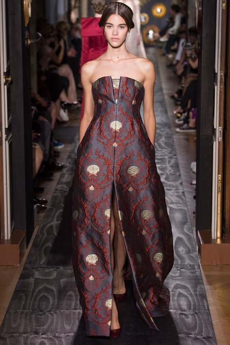 Runway: Valentino Fall 2013 Haute Couture Collection