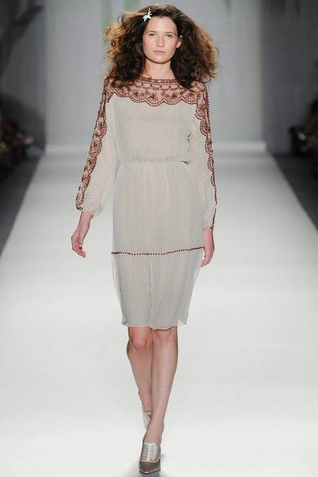 Runway: Jenny Packham Spring 2014 RTW Collection