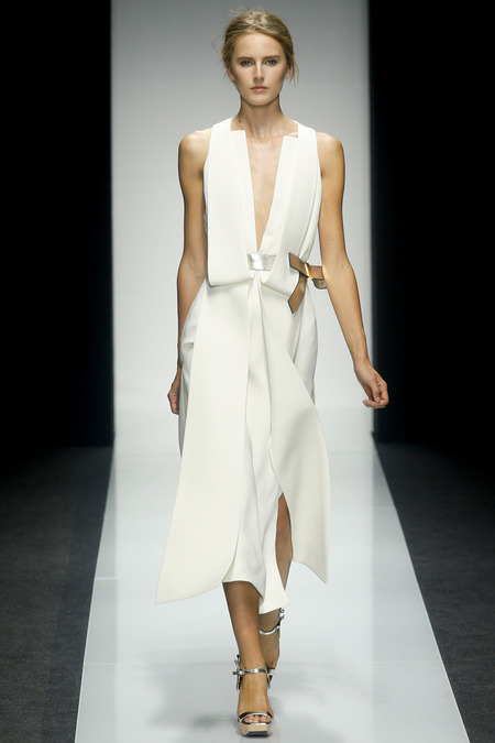 RUNWAY: Gianfranco Ferre Spring 2014 RTW Collection