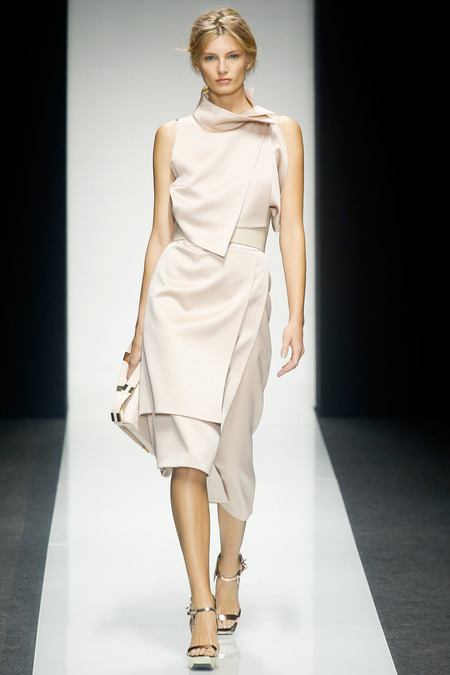 RUNWAY: Gianfranco Ferre Spring 2014 RTW Collection