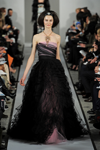 RUNWAY: Oscar de la Renta Fall 2012 RTW collection