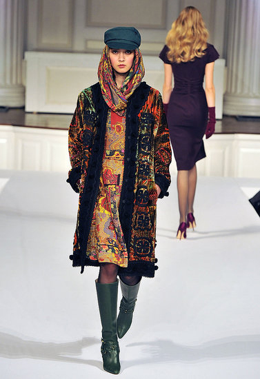 RUNWAY: Oscar de la Renta Fall Winter 2011-2012 collection